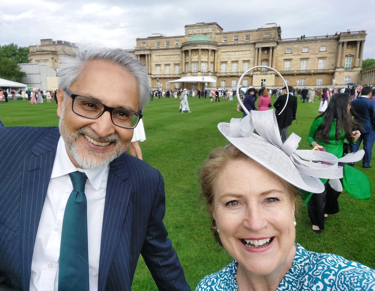 Buckingham Palace Garden Party (11/5) It rained and it rained. And then stopped when it was time to go home. Perfect British weather. 🙃🙄😊🌞