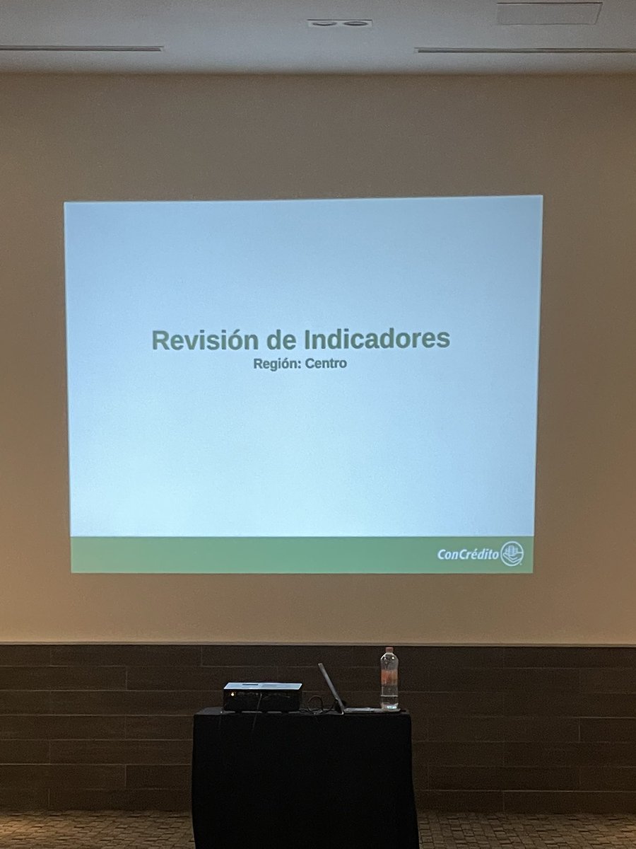 jfcueto73's tweet photo. Seguimos creciendo con el equipazo de la Región Centro en Morelia. Mucho por hacer para seguir #impulsandosueños de las empresarias. Trabajando juntos @concredito y @CompartamosBanc. #Vamospormas @gentera https://t.co/GnyTr4yMVm