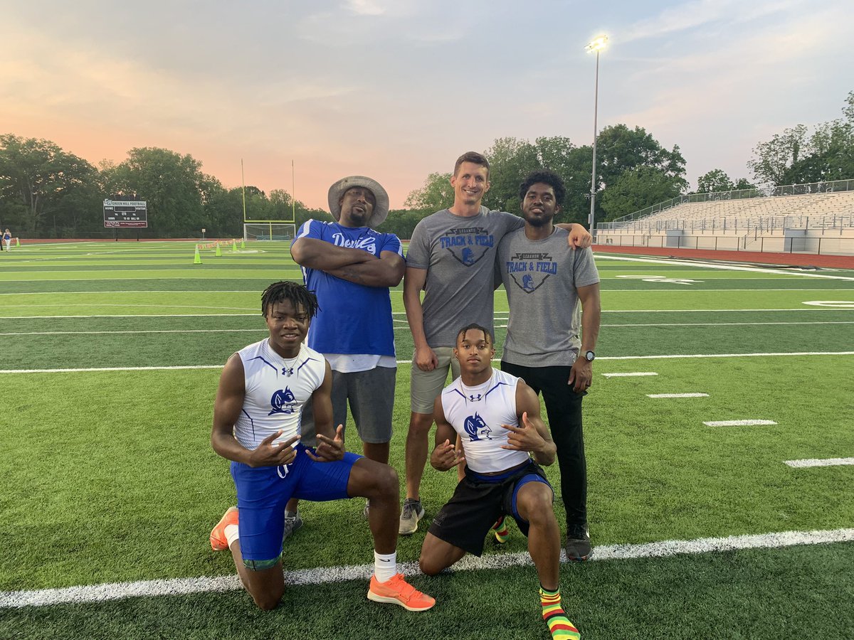 Sub-Sectional Champ 🥇 Secionals Champ 🥇 TSSAA CHAMPIONSHIP NEXT… <a href="/BDPFootball/">Lebanon Football</a> <a href="/howard_camron/">Fat boi slim</a> <a href="/Bmart12104/">Brandon Martin</a>