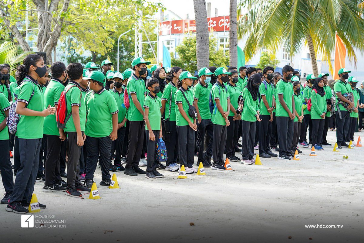 hdcmaldives's tweet photo. Little children of @kalaafaanu_mv giving their love to nature on occasion of Children’s Day 2022. This Tree planting event was officiated by our Deputy Managing Director Ahmed Athif. 

#Myhulhumale #GoGreen #HelpSaveOurPlanet #ChildrensDay2022 https://t.co/R8LCvGpJ2R