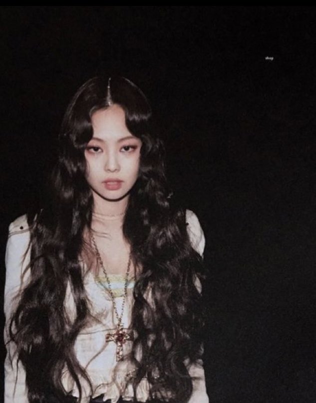 KYUTOF1's tweet photo. BLACK 🖤.

#JENNIE #제니 #JUNKYU #준규 https://t.co/hzbRPXcDlk