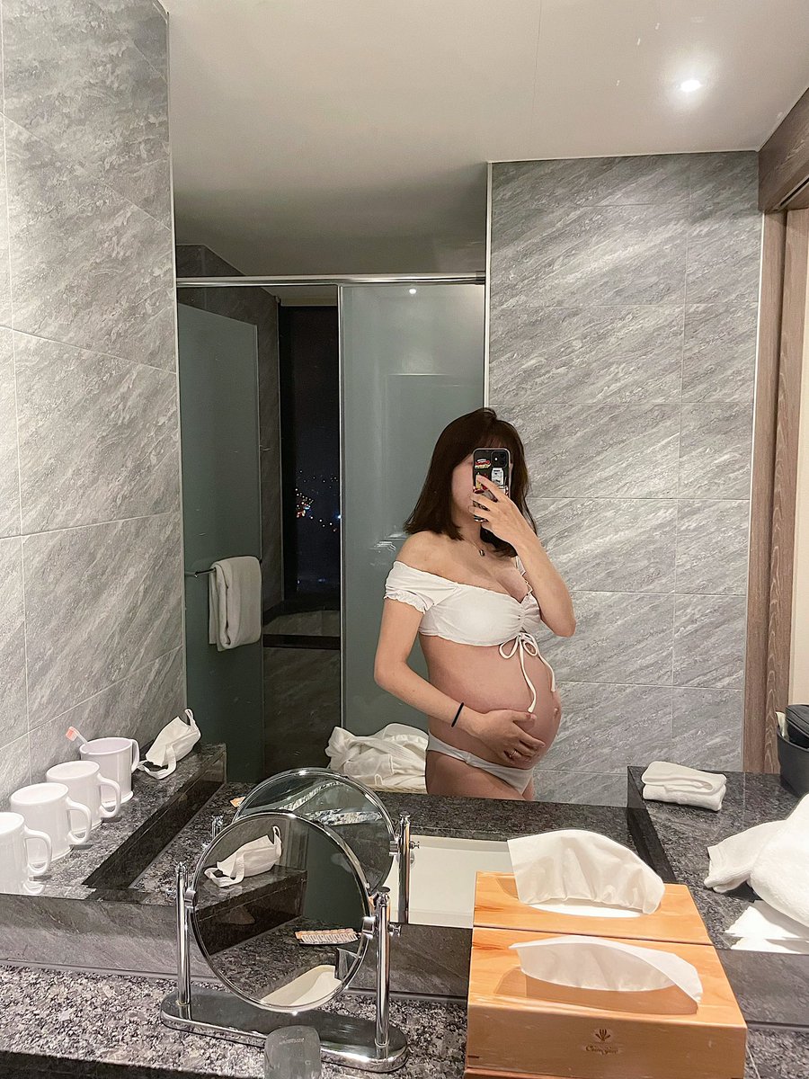 平口泳衣大家喜歡嗎
（今天onlyfans 有上新影片喔😝） https://t.co/a71PBydsuu