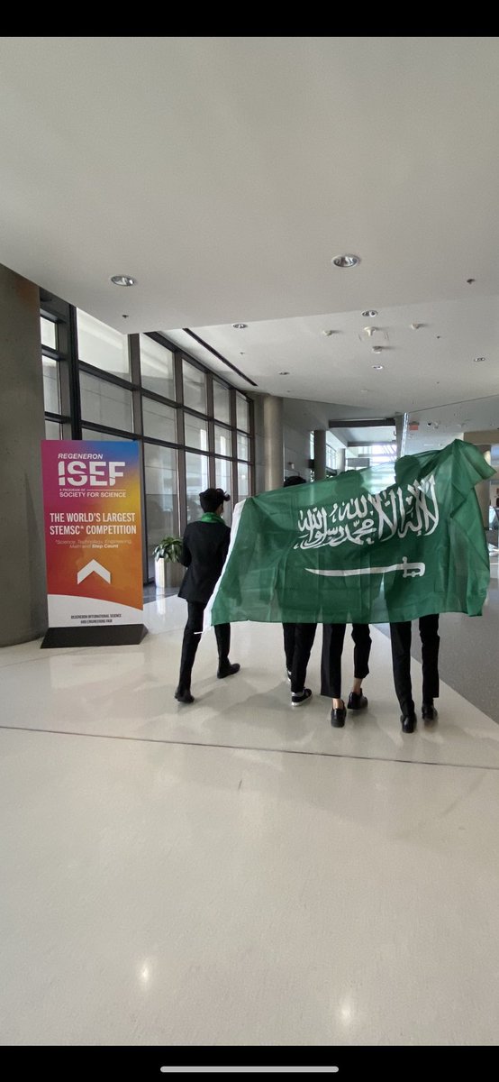 Marialghamdi3's tweet photo. يشهد الله ان فوزنا كان برفعنا علم المملكة قبل كل شي 🇸🇦🤍

#سعوديون_ينافسون_العالم https://t.co/7kPpJqnzaJ