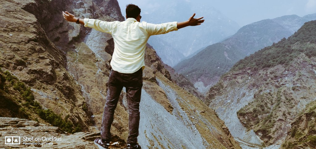 In the lap of nature🙋⛰️🌲