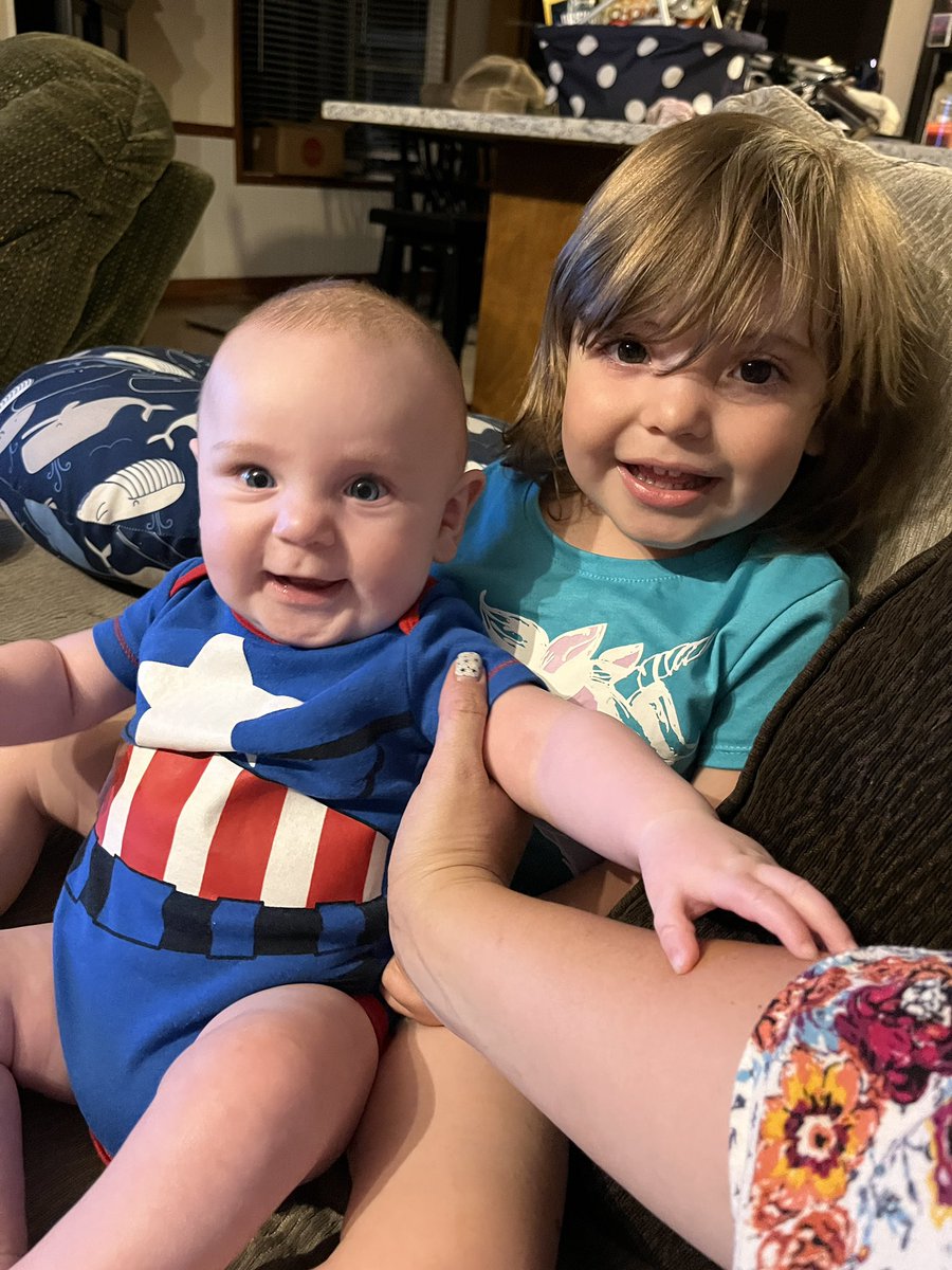 MandyBrown1720's tweet photo. Their growing up so fast. #skylarray #coltonthomas https://t.co/ugOaJB8unk