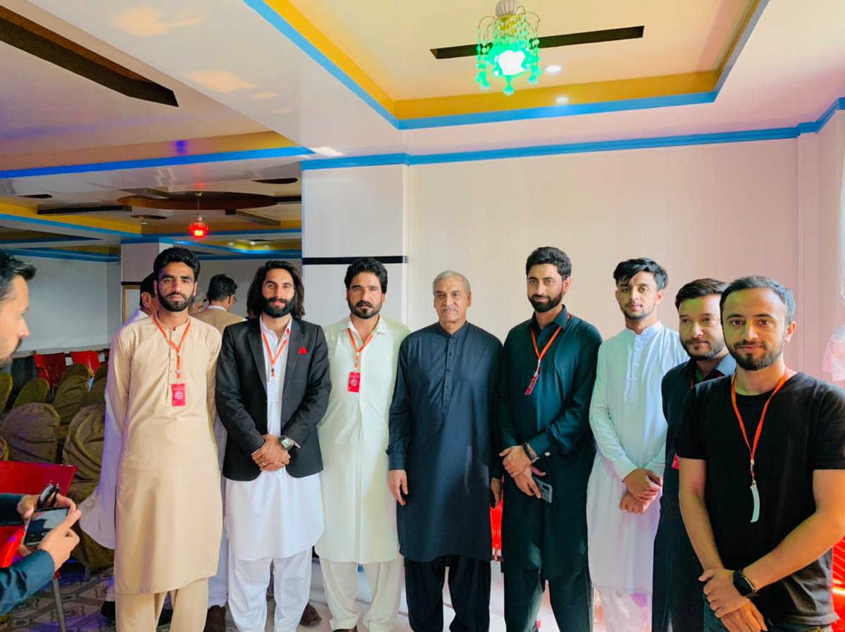 aneeq_khalil's tweet photo. بنجوسہ راولاکوٹ:-
 سالانہ کانفرنس میں نظریات دوستوں کے ہمراہ ۔
"جمہوریت کے بغیر سوشلزم اور سوشلزم کے بغیر جمہوریت ناممکن ہے۔"
سچے جذبوں کی قسم آخری فتح ہماری ہو گی!! 🚩
#NationalConference2k22
#LongLiveSocialism 🚩
#Longlivestruggle 🚩
@babrak42311 @Ch_ManzoorAhmed https://t.co/FksG4QqNtp
