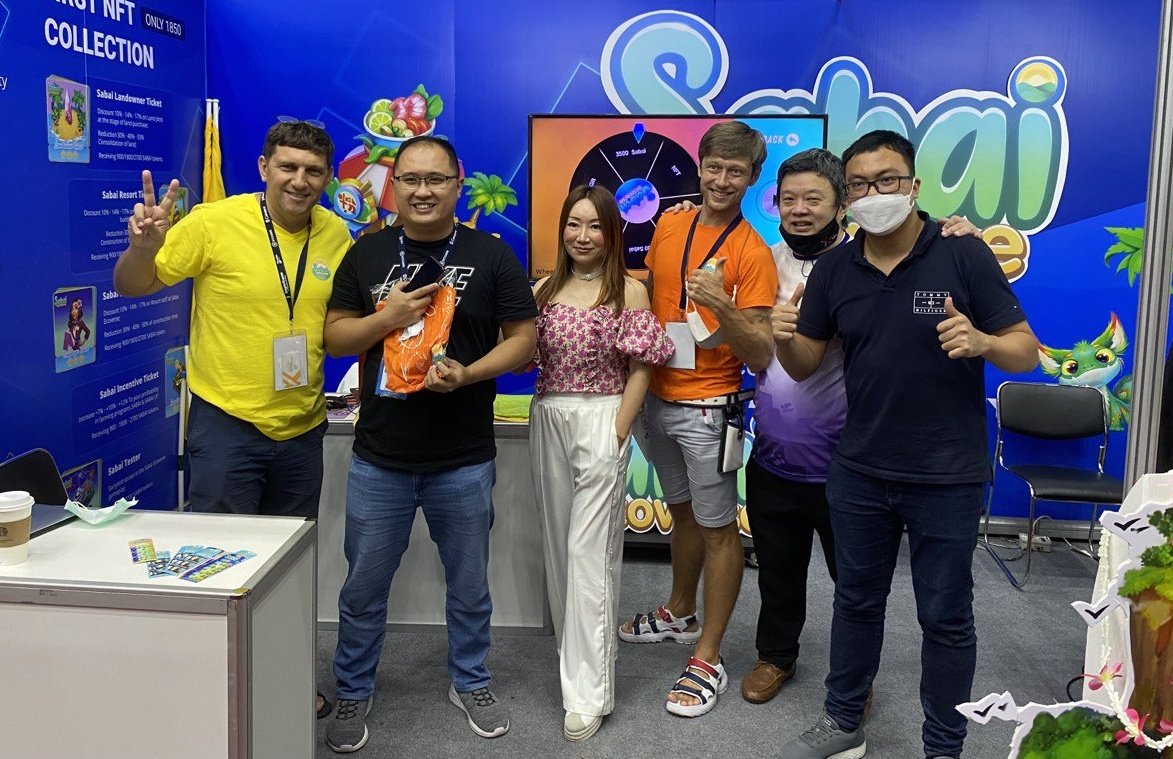 sabaiecoverse's tweet photo. Sabai Friends was so happy to meet amazing team @XTexchange 🔥
Our neighbors with booth and so bright and interesting people with unbelievable energy!🚀 
Thank you guys for the presents, nice moments and cool pics👍
 #cryptocurrecy #thailandcrypto #thailandcryptoexpo https://t.co/XHErpPKyAp
