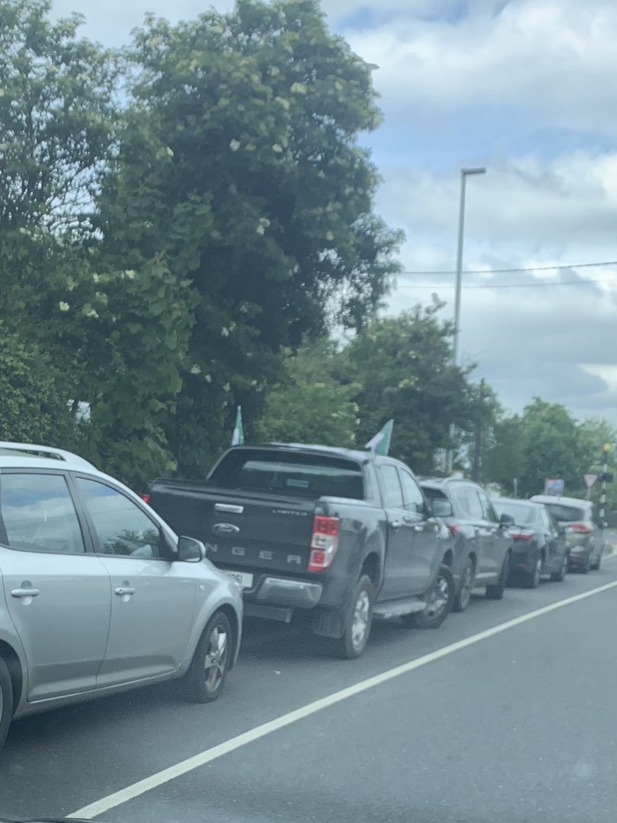 The Tulla Road bike lane in Ennis getting great use today.  No enforcement because it’s Clare v Limerick hurling match parking. 

<a href="/GardaTraffic/">An Garda Síochána</a> <a href="/ClareCoCo/">Clare County Council</a> <a href="/RoisinGarvey/">Sen. Róisín Garvey</a> <a href="/JnyFlynn/">Johnny Flynn</a> <a href="/AnnNortonIND/">Ann Norton</a> <a href="/MaryHoward2009/">Mary Howard</a> <a href="/ClareChampion/">The Clare Champion</a> <a href="/sticky_bottle/">StickyBottle.com 💚 🚲</a> <a href="/SafeCyclingEire/">Safe Cycling Ireland 🇮🇪</a>
