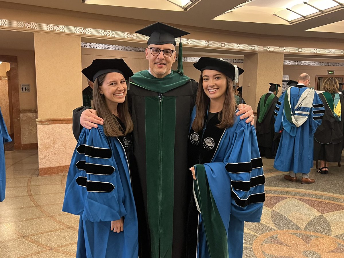 RJonesSonoEM's tweet photo. Excited for CWRUSOM graduation. Excited to hood @jilshim @EmilyHoffberg @MetroHealth_EM https://t.co/bDvaT8JG47