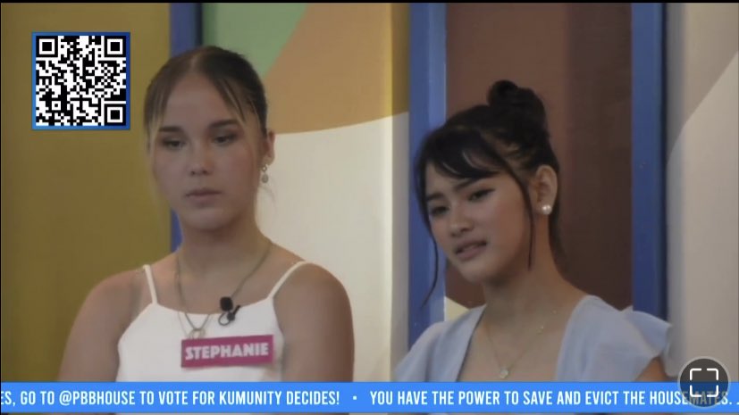 JKMDR's tweet photo. #PBBLivestream 
Samantha: "Maxine, pure Filipino ka? Ang ganda mo."
#PBBBiga10Comeback https://t.co/pssK6L4fLf