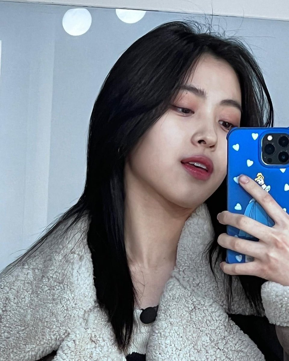 CHMEUNBYUL's tweet photo. @CHMBIRYEOM @CHMCHRISTIE @CHMYUNGJAE @CHMJINKYUNG // Siap. Nari pakai koyo pun siap. Saya punya wajah baru. https://t.co/2O9Yx3gh8N