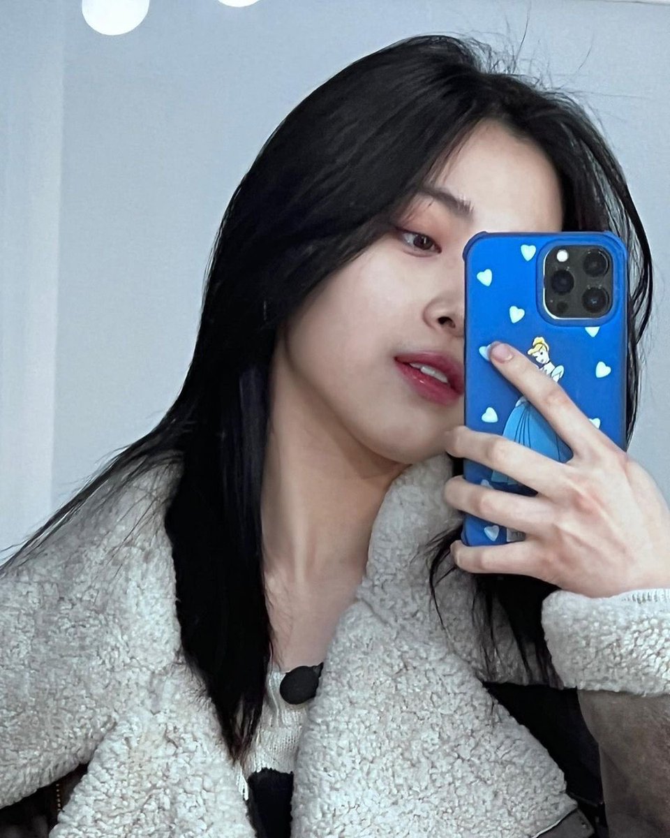 CHMEUNBYUL's tweet photo. @CHMBIRYEOM @CHMCHRISTIE @CHMYUNGJAE @CHMJINKYUNG // Siap. Nari pakai koyo pun siap. Saya punya wajah baru. https://t.co/2O9Yx3gh8N