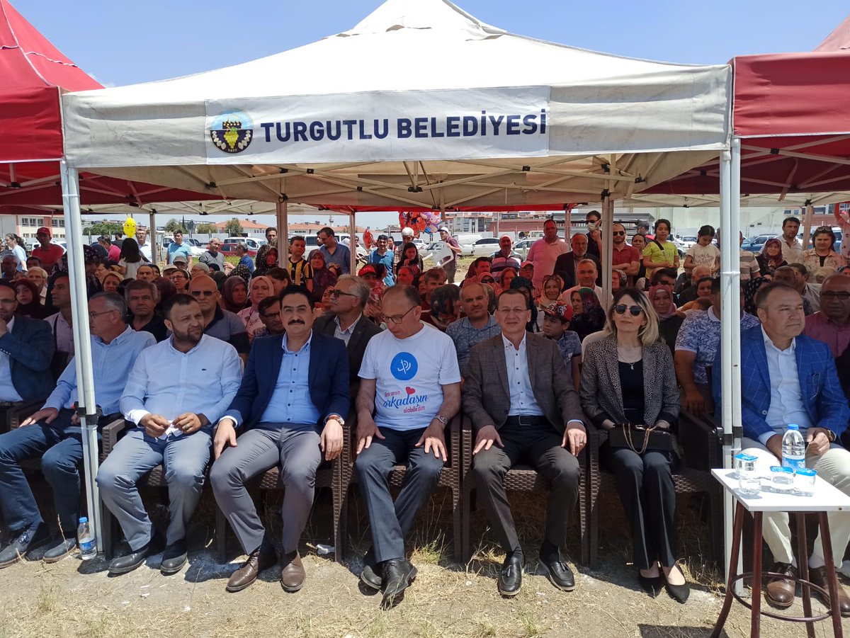 MiA_AliYLM's tweet photo. Turgutlu Selendililer Derneği'nin Turgutlu Belediyesi desteğinde düzenlediği “Cirit ve Keşkek Festivali”ne katıldık.
Birlik ve beraberliğimizi güçlendireceğine inandığım bu festival hazırlığında emeği geçenlere teşekkür ederim.
https://t.co/bY3yhQWeMs https://t.co/sUy43GrJml