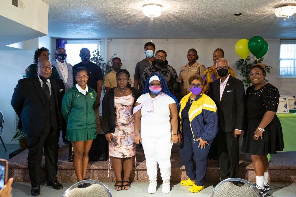 SimplySprtyChic's tweet photo. Still buzzing from celebrating our youth on yesterday at ‘The Grand Slam.’ We honored their many accomplishments within their church, classroom & community. Special thanks to our speaker, @niya_grant.
#MissionsMatter #YouthAwards #WHOMS #TransformativeService #AMEZion #AMEZMA https://t.co/D4vdCMoueA