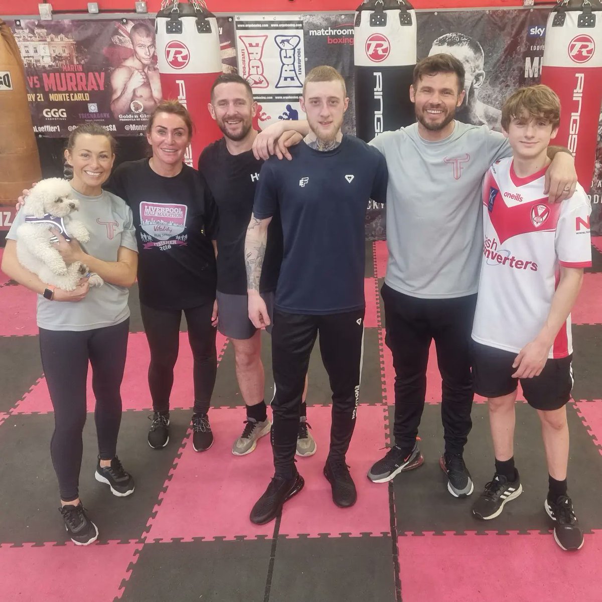 MartinMurrayBox's tweet photo. Looking for to another @ThinkFASTAcad #BoxingAndBrew session tomorrow.
It's open to anyone and the venue is Parr Sports Centre, WA9 2LH and it's at 11am every Monday.
Please pass this message on to anyone you think will benefit from it #FindingASolutionTogether ❤ https://t.co/Tb6ruuSbLD