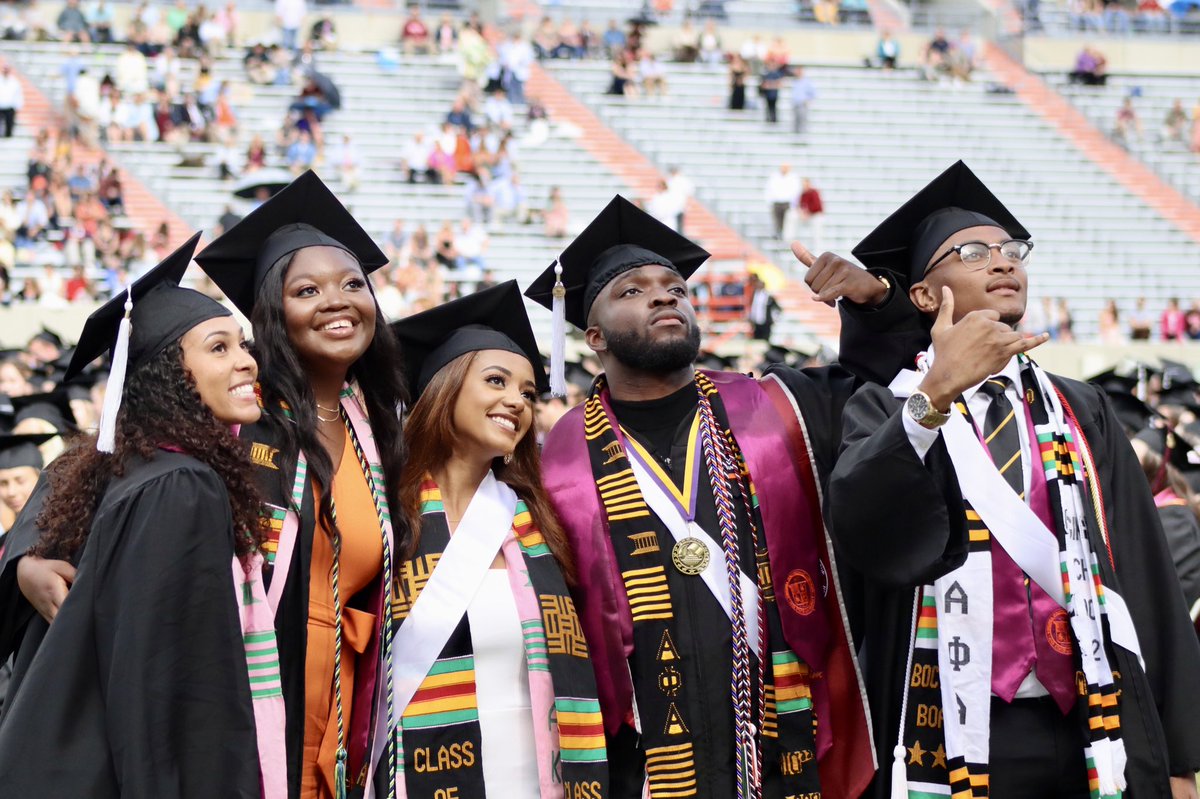 ohwowitsjay's tweet photo. Officially graduated from @virginia_tech

- B.A. in Public Relations🎓
- Minor in International Studies🎓
- First Gen College Student🎓
- FA ‘21 Initiate of Alpha Phi Alpha Fraternity, Inc.🎓
- Full Ride, No College Debt🎓
- Accepted into George Mason’s Masters Program🎓
- HIM🎓 https://t.co/r8M6iPPy7y