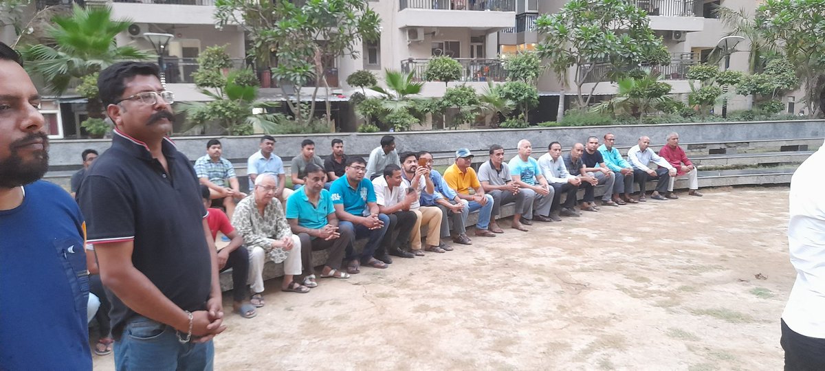 gcgna2's tweet image. आज बीजेपी दादरी विधायक @tejpalnagarMLA जी ने गौर सिटी सोसाइटी @BJP4GNA2 मे आकर अपनी प्रचंड जीत के लिये सोसाइटी वासियों का आभार व्यक्त किया/
@myogiadityanath
@ravibhadoria
@dbeniwal21