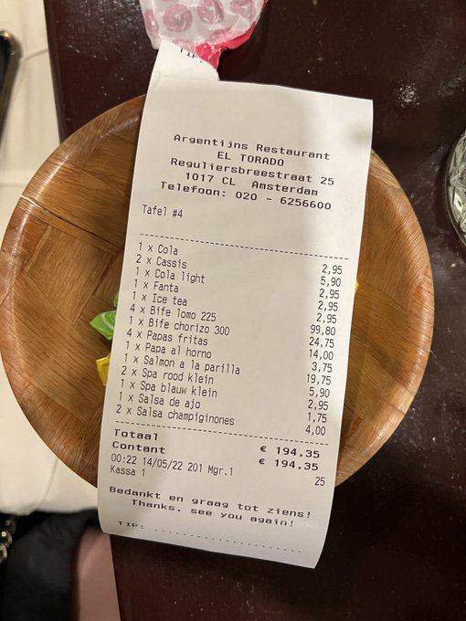 Reimburse our lovely dinner, food tastes better when you losers pay for it. https://t.co/LtI2qzTVBM<a href="/tag/mytwitteranniversary"class="tags"><span>#mytwitteranniversary</span></a>