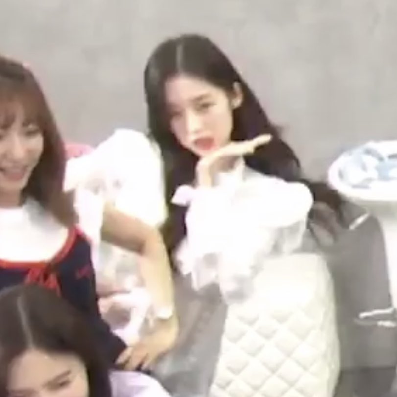 이날 이상하게 왕왕신난강쥐