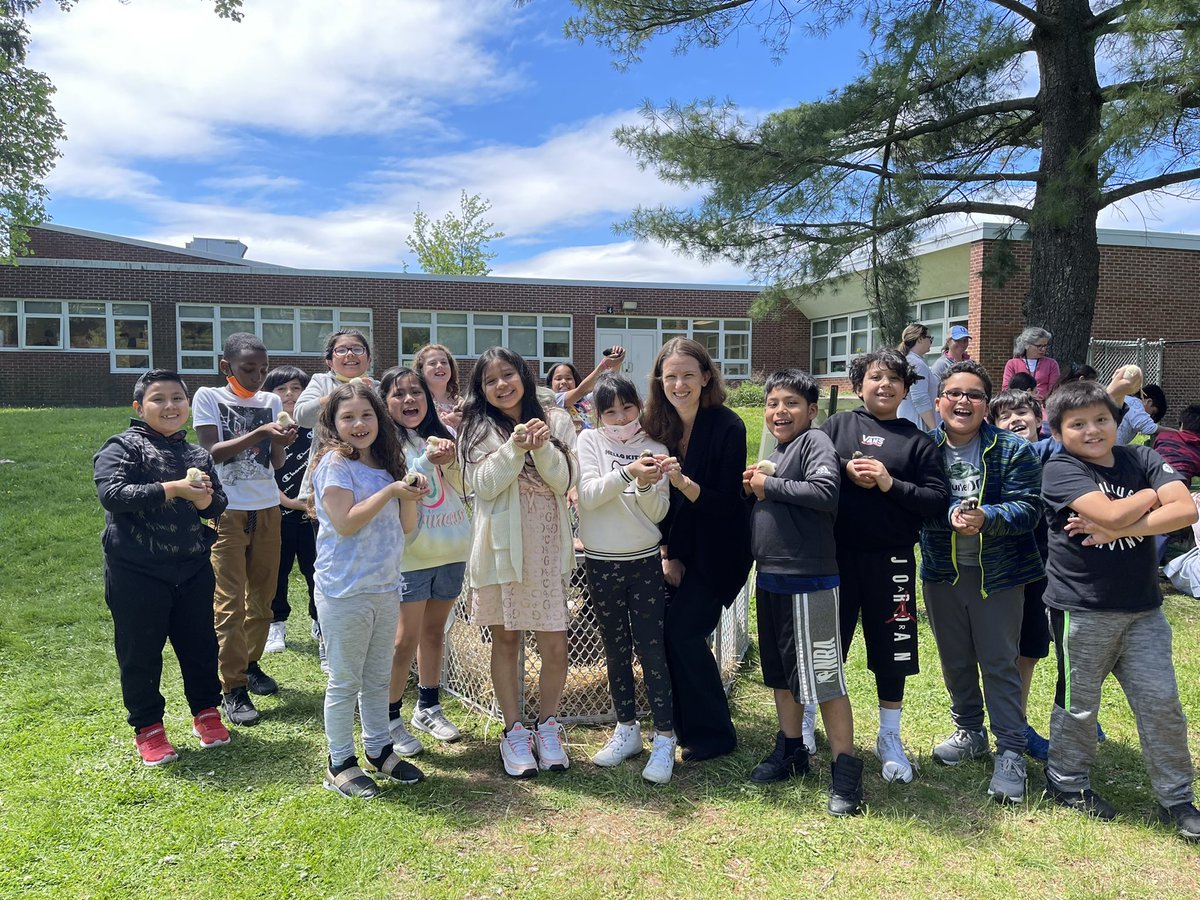 Mrs. Terry tweet media