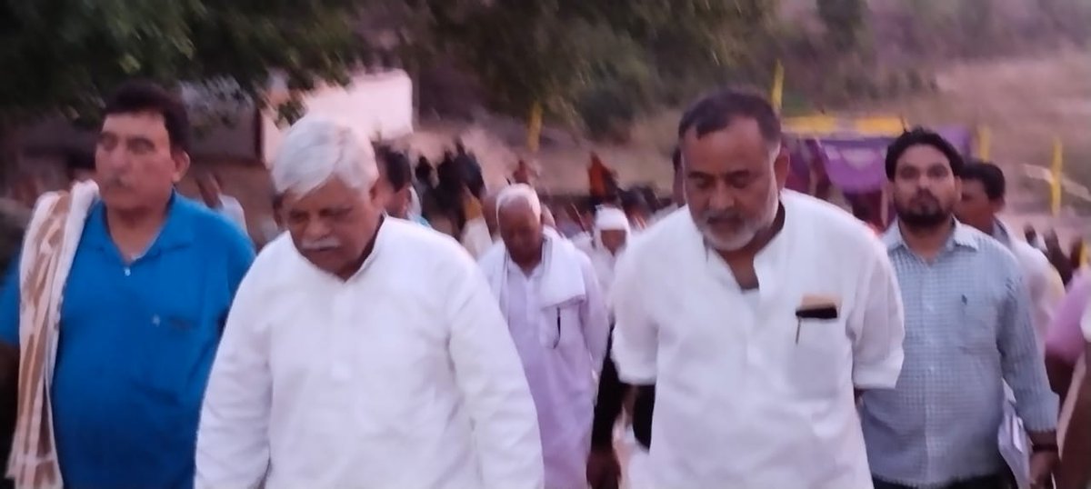 vishnumppalamu's tweet photo. आज पलामू संसदीय क्षेत्र के अंतर्गत सदर प्रखंड मेदिनीनगर के ग्राम बड़कागांव स्थित अमानत नदी के तट पर नवनिर्मित सूर्य मंदिर के प्राण प्रतिष्ठा के पूर्व संध्या पर आयोजित कार्यक्रम में पहुंचा और सूर्य मंदिर में आशिर्वाद प्राप्त किया।
@narendramodi 
@blsanthosh https://t.co/bTU5A4HjBs