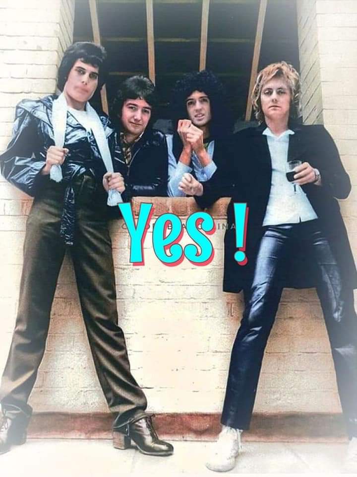 GormallyMark's tweet photo. @FMJDRTBMGIRL1 @marianavbelisa @boopstawista @Robynha14273927 @Deke54J @Aphoenixheart @CAC661 @OperaPoet @enharmonic_pop @Grandma_Dalby @ViorneryM @rogbrijohnfred4 @AlexC55831310 @yeon_queenXo @CharlyRagdoll @Beth51632388 @Sharon040414 @SusanErmish @Nina201710 ❤️🌹👑✌️😎🌞 https://t.co/y2oUdMXqMc
