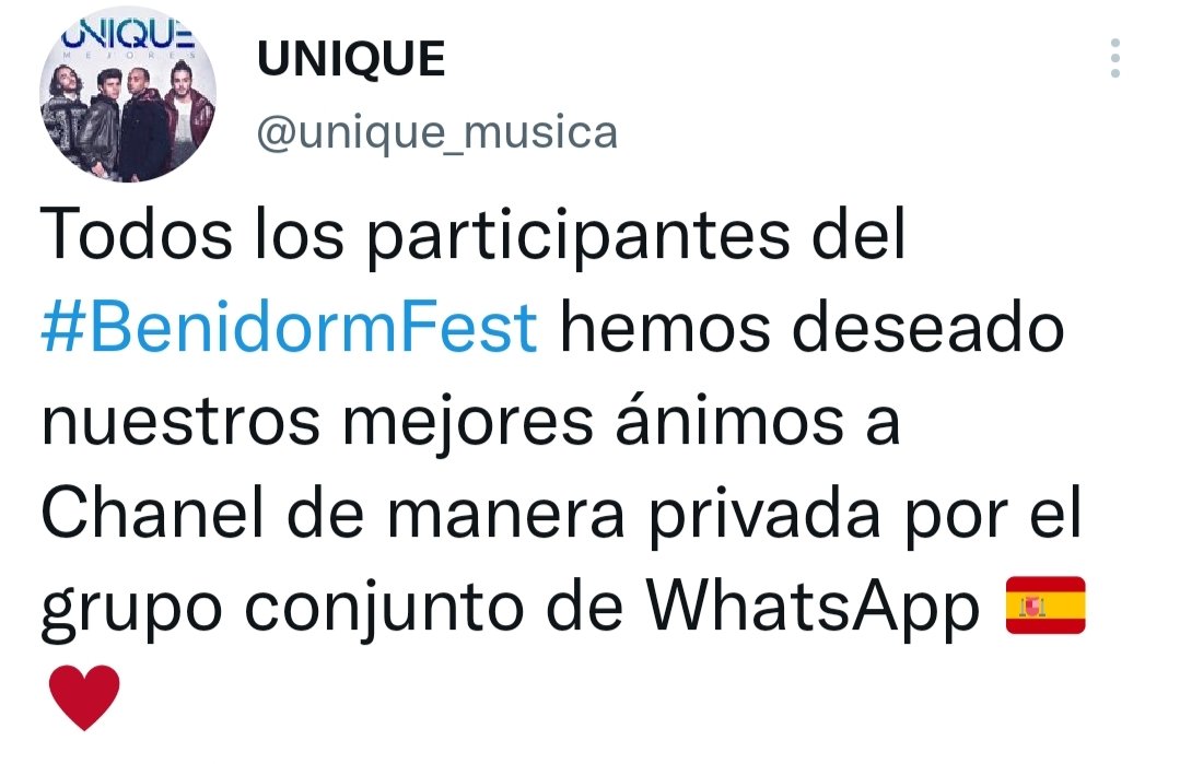 OrgulloGalegoGz's tweet photo. @tanxugueiras Como dicir doutro xeito aos fanáticos chanelistas (que non a Chanel) que, aínda que lles sorprenda, hai vida alén das redes sociais 😘 https://t.co/xMLqhfWigX