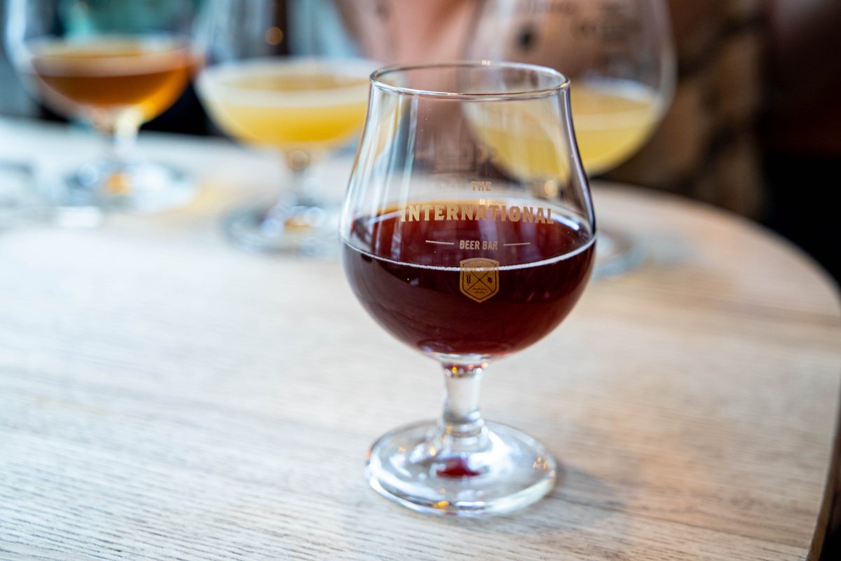 BeerZurich's tweet photo. Cheers for Summer with awesome beers and awesome people🤩 

Next option to join us for more is on 19.05 🍻 Book below:

https://t.co/O1yPCBOZDE 

Among the great brews we tried were some from @stigbergets, Hoppy People and Bibibir😋

#Zurich #Switzerland #CraftBeer https://t.co/LdhfaxQyvT
