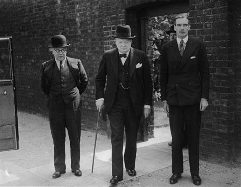 AlternateHist1's tweet photo. #tweetfromalternatehistory #NyonConference 10 Sep 1937 #OnThisDay in #alternatehistory British Foreign Secretary Winston Churchill's ill-fated attempts to condemn Italian piracy and scrap Non-Intervention Agreement disastrously widens the Spanish Civil War https://t.co/ki6Cpreeo1 https://t.co/iTGCVawWHr