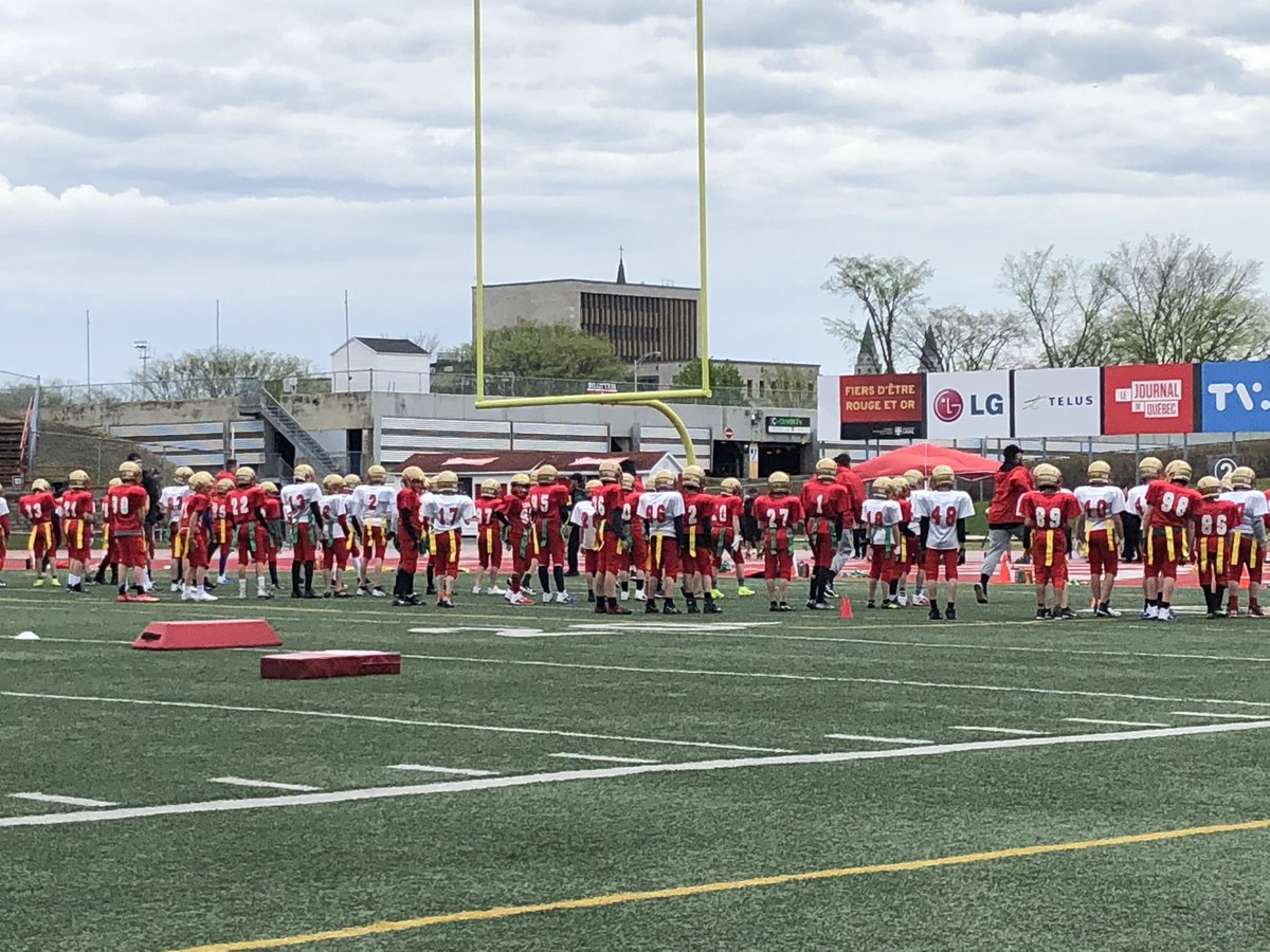 Beau temps mauvais temps, il n’y a pas de chochottes ici 🏈😀👍💪! #RONation #Rougeetor