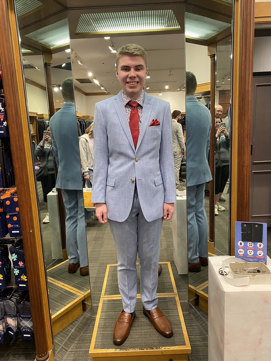 BMcNallie's tweet image. Necktie 👔 #AutismAwareness #SPACHS #Graduation2022