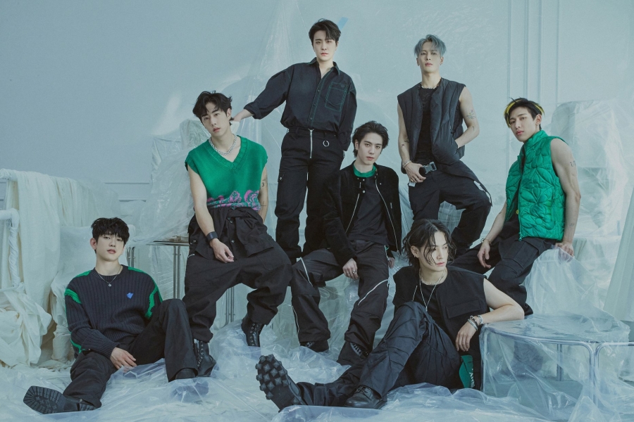 soompi's tweet photo. #GOT7 Drops Stunning 2nd Set Of Teasers For Long-Awaited Comeback
https://t.co/7GEELQNny2 https://t.co/VqnNNamMoC