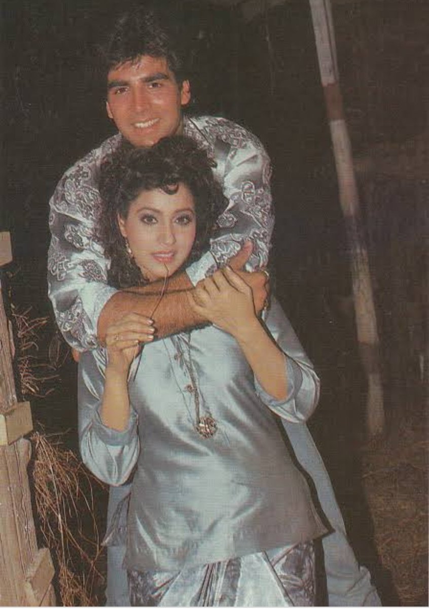 sp_akkian's tweet photo. Old is always Gold
One of the Finest Pair early 90s was #AkshayKumar Sir with #AswiniBhave Mam. π
They are only 4 movies together :
#Sainik (1993)
#KaidaKanoon (1993)
#Ashant (1993)
#ZakhmiDil (1994)
My Favourite & Love of this pair is #Ashant & #Sainik movies.β https://t.co/1392rQzFFp