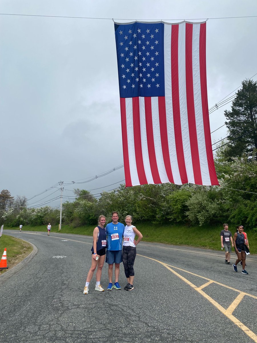LhsSteve87's tweet photo. Celebrating my 53rd with Abi and Beth at the Tarentino  Strong 5k. #Blessed https://t.co/YwvpPHgABI
