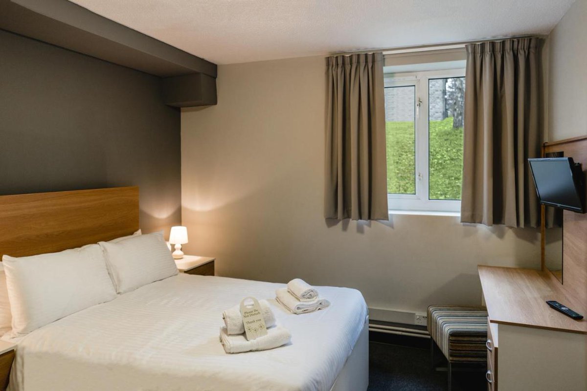 Looking for a cosy bed <a href="/ShepleyFolk/">ShepleySpringFest</a> 
shepleyspringfestival.co.uk/accommodation/