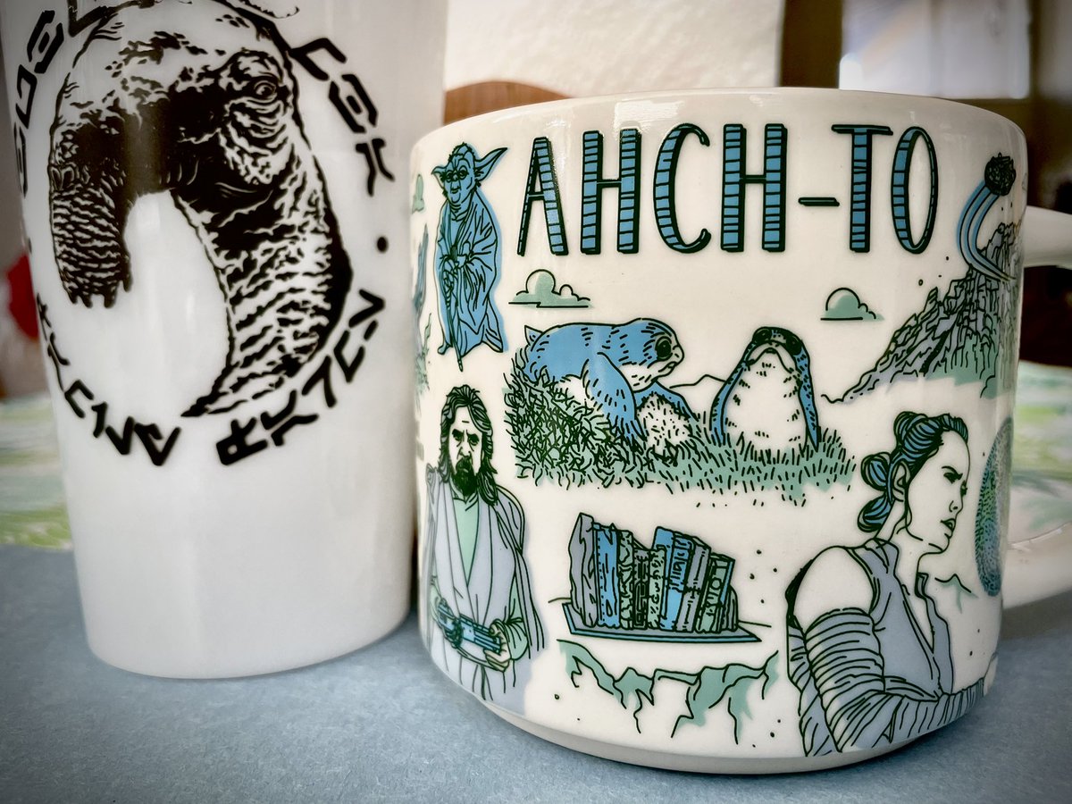 Sopchockchai's tweet photo. Trying to imagine crashing waves and salty sea air as I sip this morning. #achto #thalasirens #porgs #starwars #starwarsmugs #starbucks #beenthereseries #thelastjedi #galaxysedge #milkstand https://t.co/LB6Z8CYSXZ