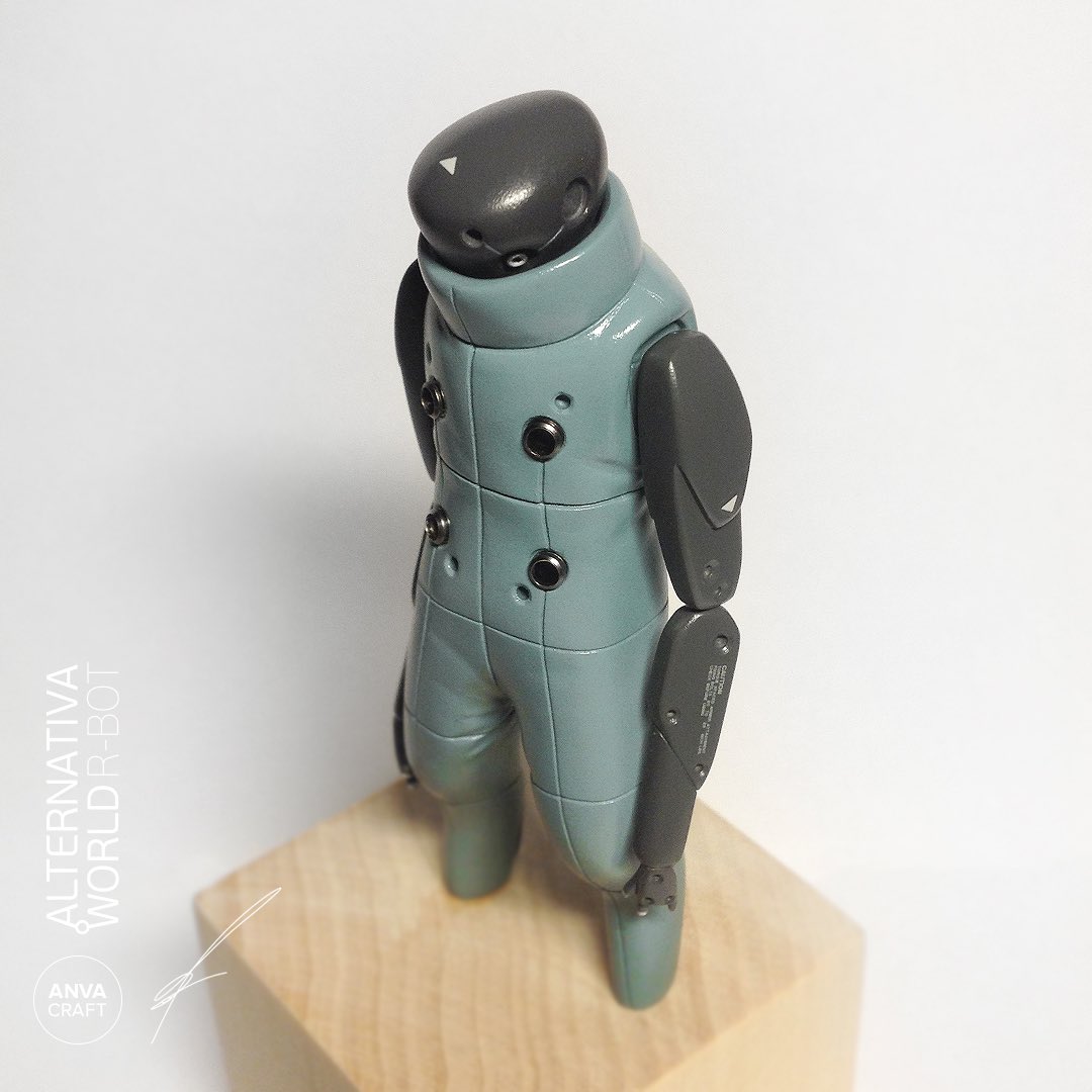 ANVACRAFT's tweet photo. One of the old handmade R-Bots figure 
#hardsurface #robot #robotdesign #handcrafted #toy #toydesign https://t.co/QEIZnMMezw