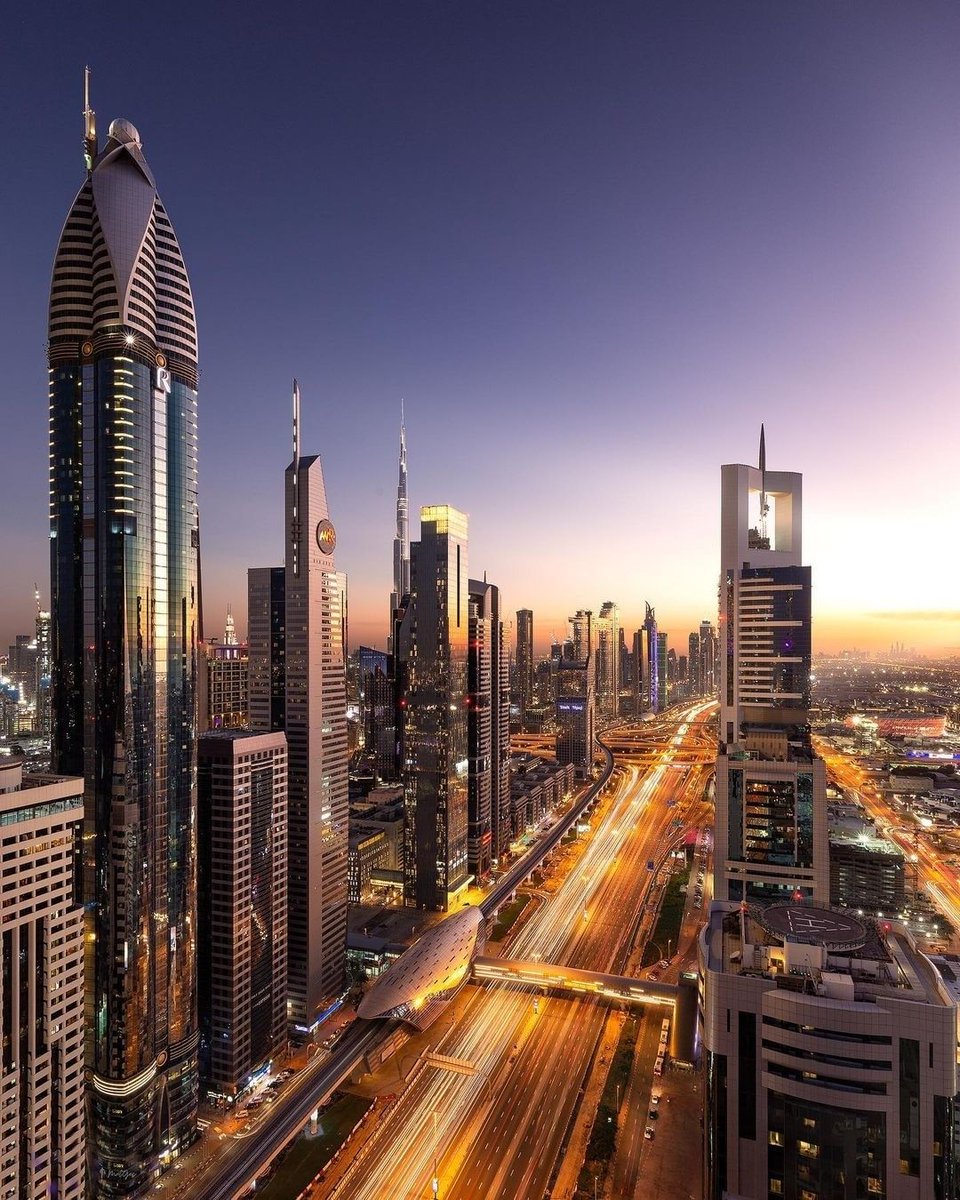 DubaiTrends's tweet photo. Classic view. Photo by ig:mat_gec #PicsDubai #Dubai #DXB #دبي #UAE #MyDubai #VisitDubai #DubaiLife #Emirates #middleea... https://t.co/u4RAG0BPP1 #KeysOfDubai https://t.co/Qag4CJYwnn