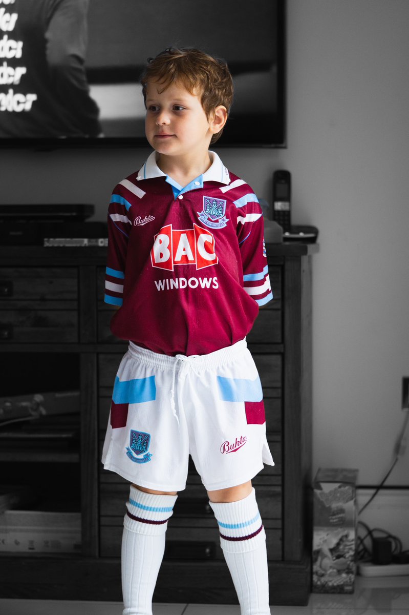 My first ever football kit, remember <a href="/slatertweet/">Stuart Slater</a>  @BishBlueHammer as fav players. Though I quickly switched to #itfc what do you think <a href="/chefwebb1/">chefwebb1</a>