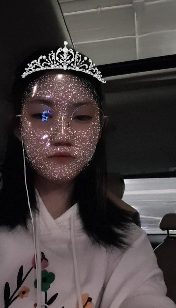 Mooksti's tweet photo. #Rovเซลก้าเดย์ https://t.co/5JBjEiWHnM