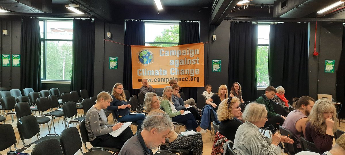🔥Malcolm from Mitchell Hey speaks at the #McrClimateSummit about proposals by <a href="/rbhousing/">RBH</a> and @garethswarbrick to demolish hundreds of social rent homes at <a href="/save7sis/">Save College Bank</a> and <a href="/lowerfalinge/">Save Our Homes ❤ Lower Falinge</a> Directly contradicting commitments to #NetZero by 2038 with this destructive social cleansing.🌍