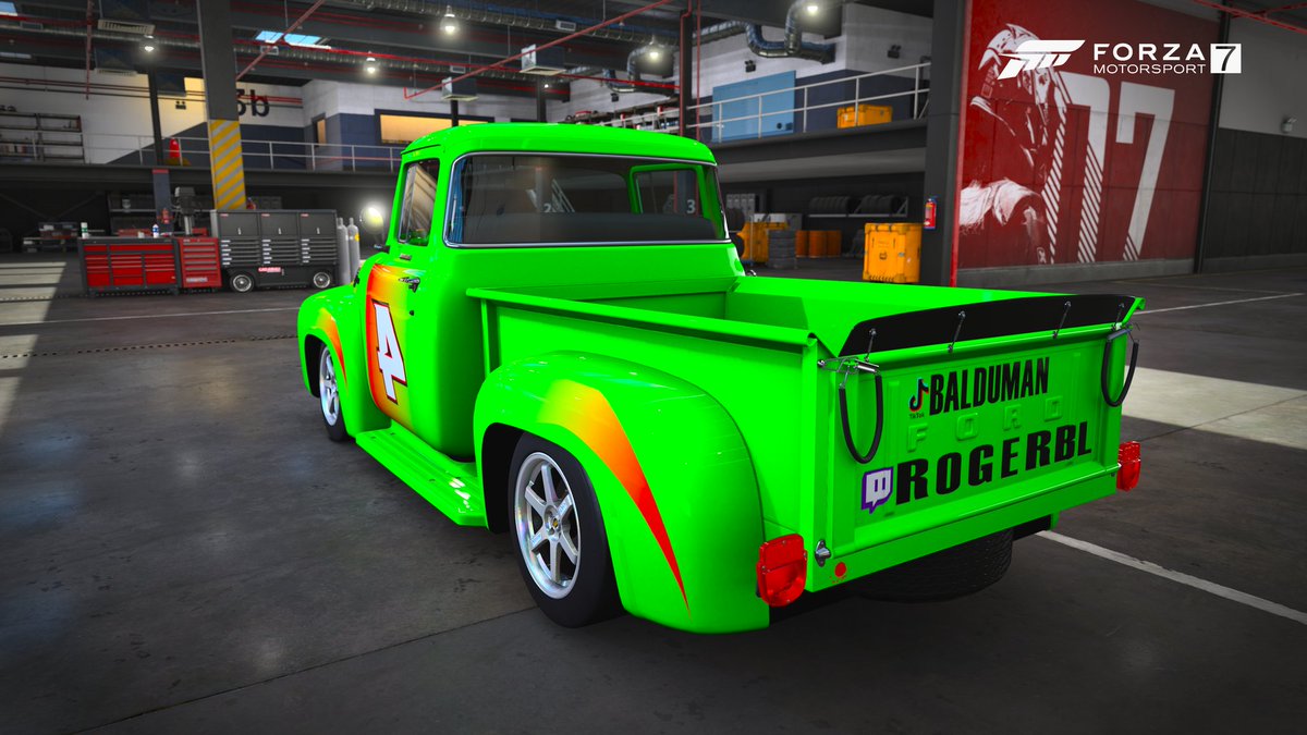 rogervadejocs's tweet photo. Jo ja m'he preparat la #pickup #FordF100 però veurem. Si seré capaç de controlar-la. Aquesta nit l'espectacle el tindreu a les 22h a https://t.co/WHUbrdza8S on els millors pilots de #FM7 ena enfrontarem al #corckscrew de #LagunaSeca #FM7Share #XboxParlaCatalà https://t.co/X7XDxnAVgz