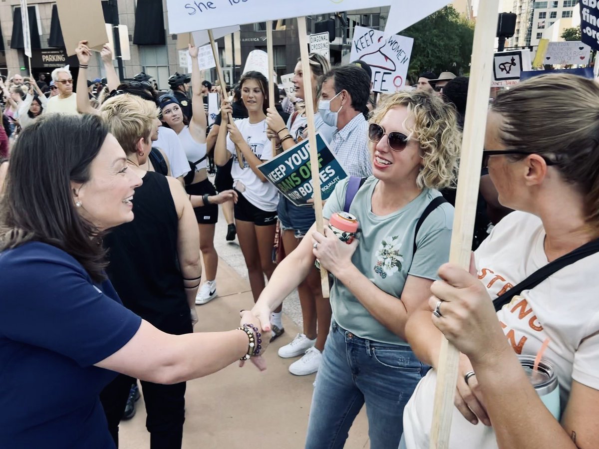 MattVanName's tweet photo. “Fight for the things you care about, but do it in a way that will lead others to join you.” -Ruth Bader Ginsburg 

@NikkiFried at #BansOffOurBodies rallies in FL. https://t.co/bTCPJGwD0S