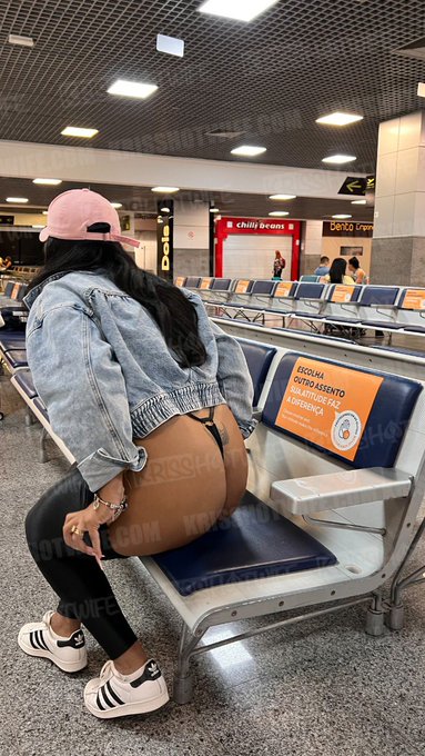 Boa tarde. Acabamos de subir para nosso site um &aacute;lbum de fotos com alguns cliques da minha rainha @krisshotwife<a href="/tag/brasil"class="tags"><span>#brasil</span></a><a href="/tag/copadomundo"class="tags"><span>#copadomundo</span></a><a href="/tag/copadomundo2022"class="tags"><span>#copadomundo2022</span></a>