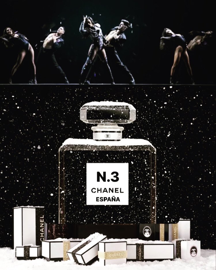 SalMarta's tweet photo. @eurovision_tve 
Ya tenemos nueva fragancia, y no viene de Paris exactamente.
Enhorabuena @ChanelTerrero #Eurovision2022 #chanelnumero3 https://t.co/BhNkxCXLUo