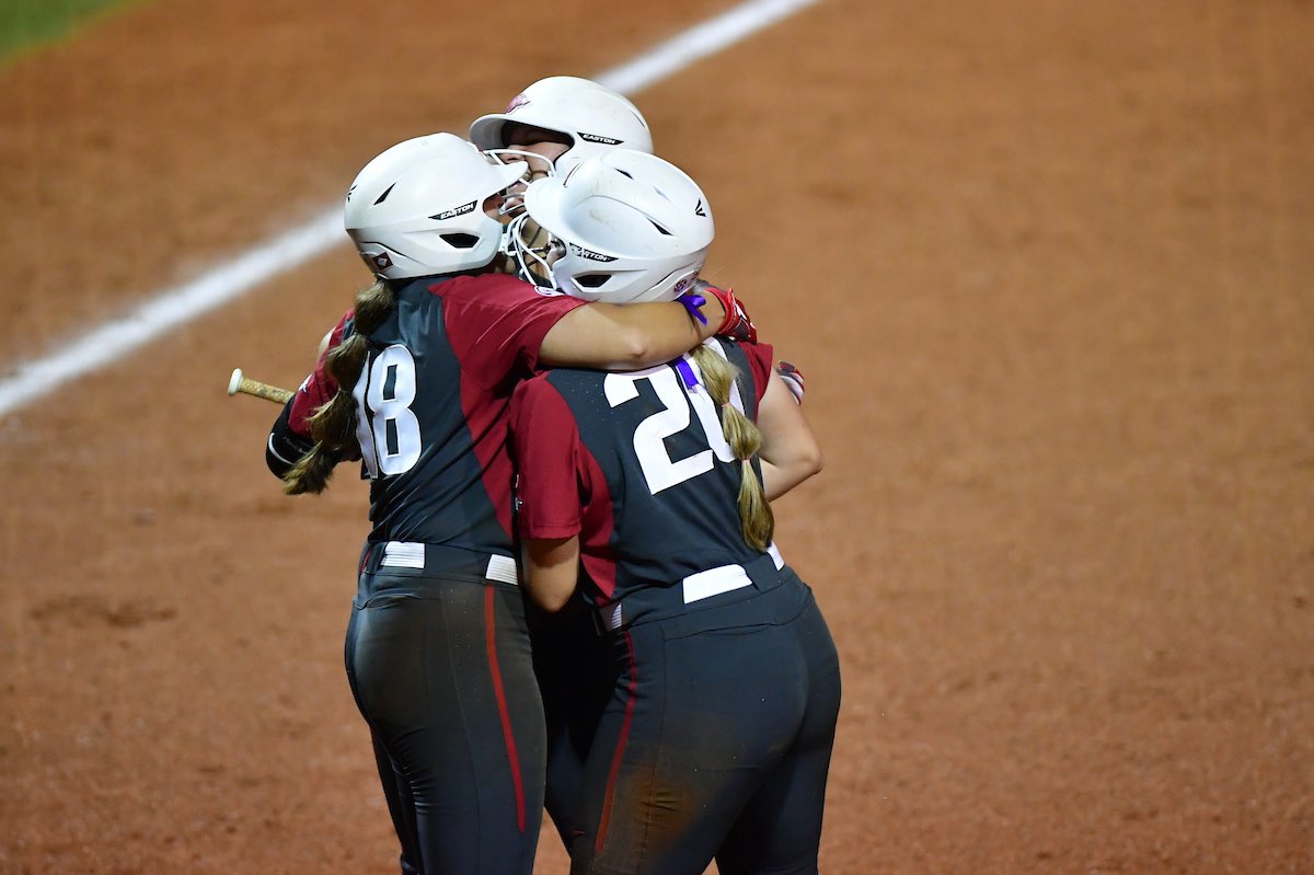 mmmarlene18's tweet photo. we are just getting started!!! #SECCHAMPS x2😤❤️ https://t.co/uh0vBRUTZB