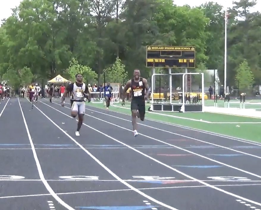 matoacatrack's tweet photo. Paul Lewis 🏃🏾💨💨  @MHS_Warriors_FB @CoachStoots  @matoacahsathlet https://t.co/3egH8zx0zX