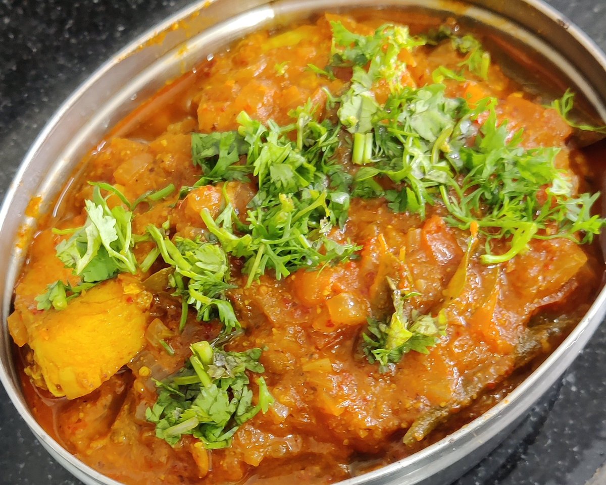 orangelemonin's tweet photo. Fusion Fish Curry!!
A curry from Chennai &amp; Bihar!
#fishcurry #fish #Cooking #weekendspecial #Curry #nonveg #Chennai #Bihar #SouthEastIndia https://t.co/x3HpHVwyXq