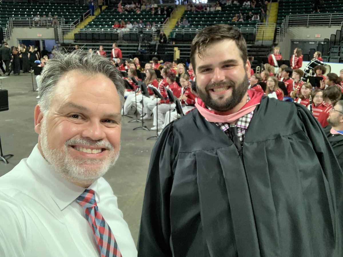 RWRigdonImages's tweet photo. Almost time @FHSWarriorPride @FoxC6Schools @DrSherp #FoxHS @Fox_Bands @FHSChoirWarrior https://t.co/SSjJTZMPpH