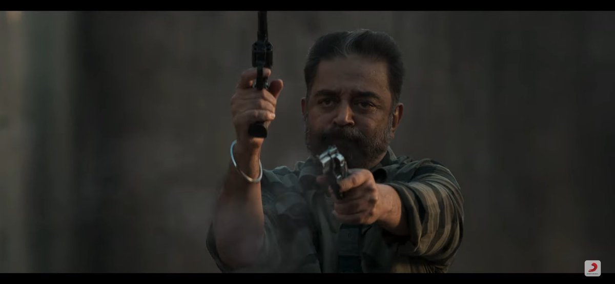 developer_being's tweet photo. DOUBLE GUN Iconic shots. 🔫🔫

#LokeshKanagaraj #Vikram #KamalHaasan𓃵 https://t.co/eFNWsny3T5